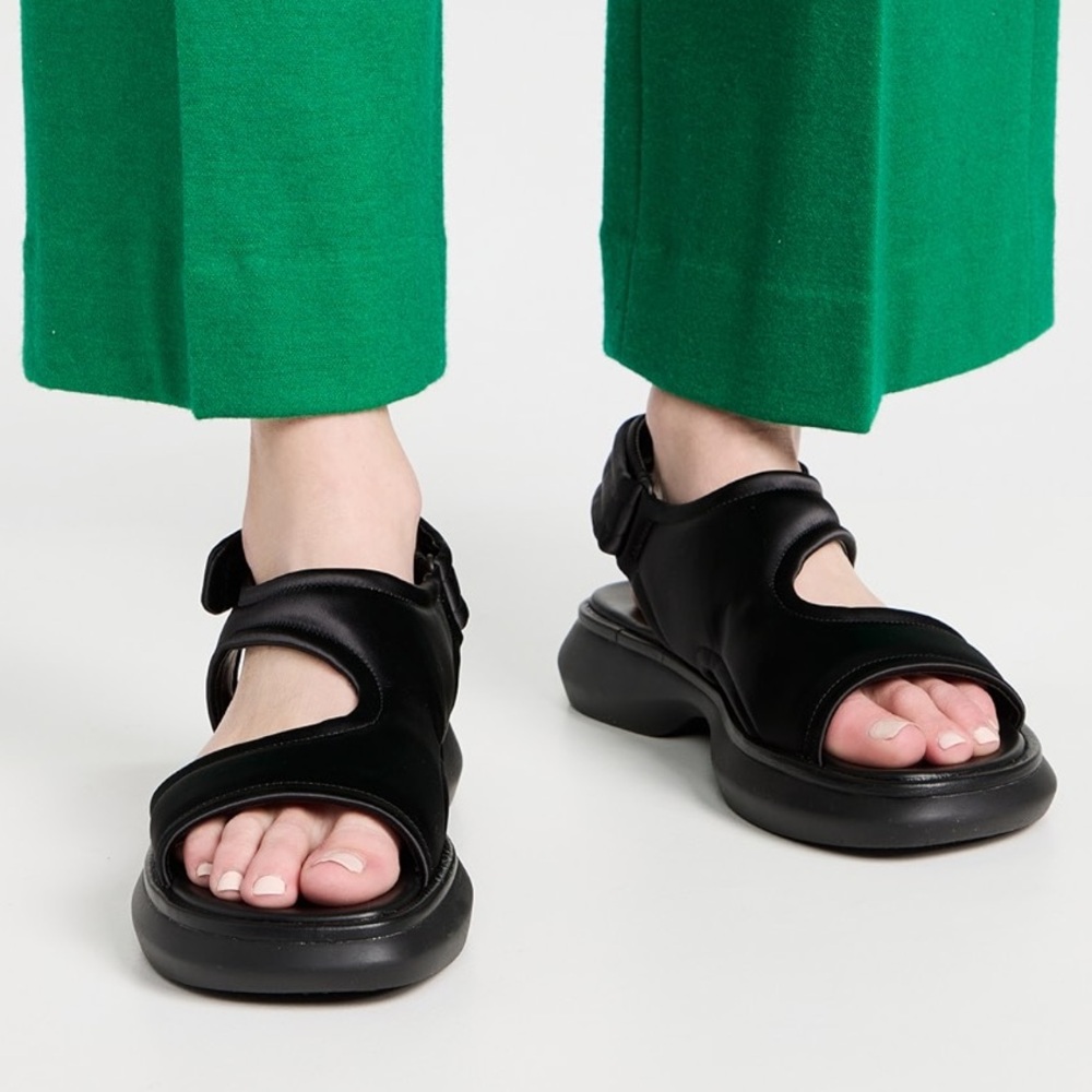 NWOT Vince Fresca Strappy Slingback Sport Sandals Size 8